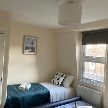 Lovely Private Rooms In Camden, Central Londra Exterior foto